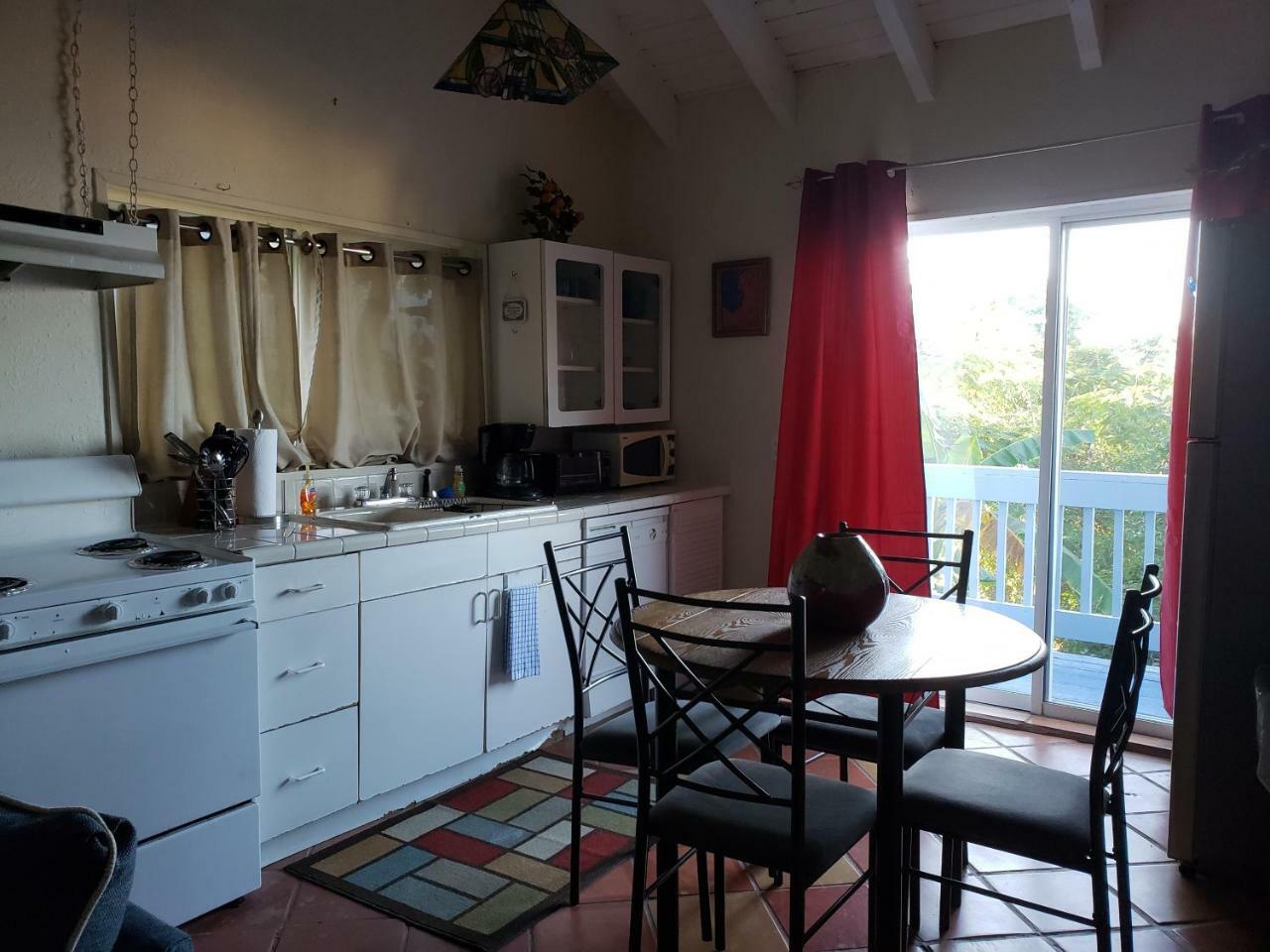 The Cottage At Villa Indigo Шарлот Амали Екстериор снимка